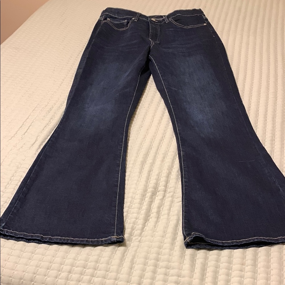 Lucky Brand Women's 5-Pocket Jeans Size 14/32 NWOT flared Bottoms Super cute